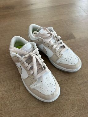 Nike Dunk Low White and Cream, 37